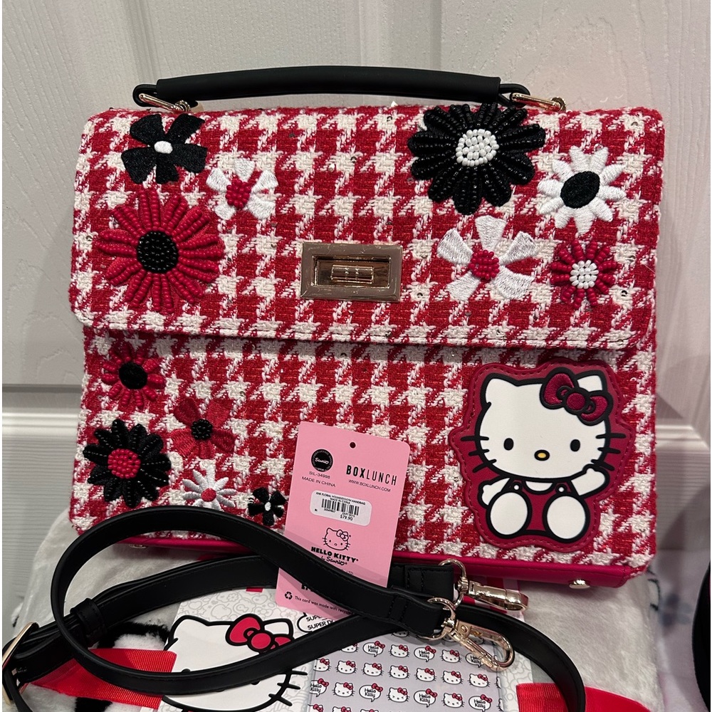 BNWT boxlunch exclusive hello kitty bag